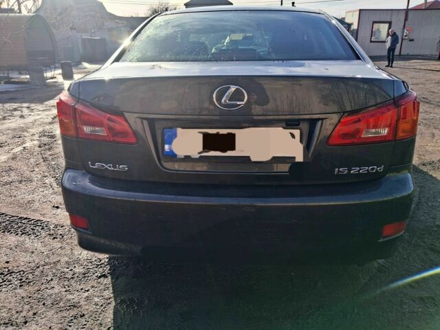 Сірий Лексус ІС, об'ємом двигуна 2.2 л та пробігом 350 тис. км за 4600 $, фото 2 на Automoto.ua