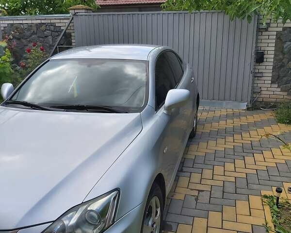 Сірий Лексус ІС, об'ємом двигуна 2.23 л та пробігом 235 тис. км за 6600 $, фото 1 на Automoto.ua