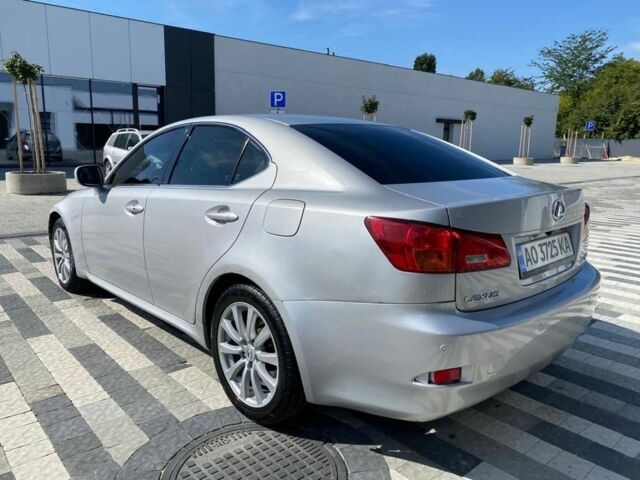 Сірий Лексус ІС, об'ємом двигуна 2.2 л та пробігом 290 тис. км за 4500 $, фото 4 на Automoto.ua