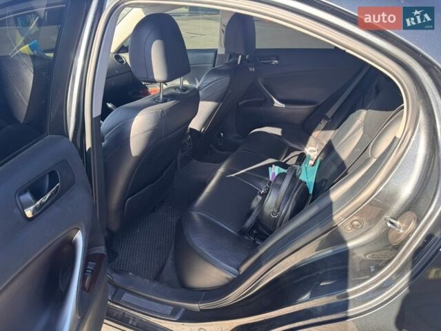 Серый Лексус ИС, объемом двигателя 2.23 л и пробегом 280 тыс. км за 9200 $, фото 11 на Automoto.ua