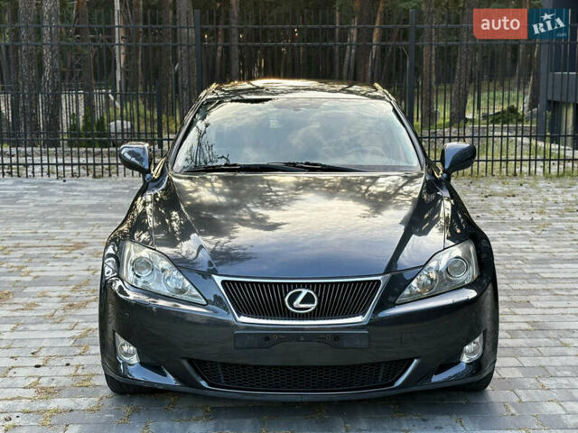 Лексус ИС 2007 в Ахтырке на Automoto.ua Серый Лексус ИС, объемом двигателя 2.23 л и пробегом 227 тыс. км за 8750 $, фото 6 на Automoto.ua