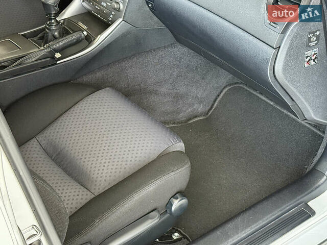 Серый Лексус ИС, объемом двигателя 2.5 л и пробегом 200 тыс. км за 8000 $, фото 38 на Automoto.ua