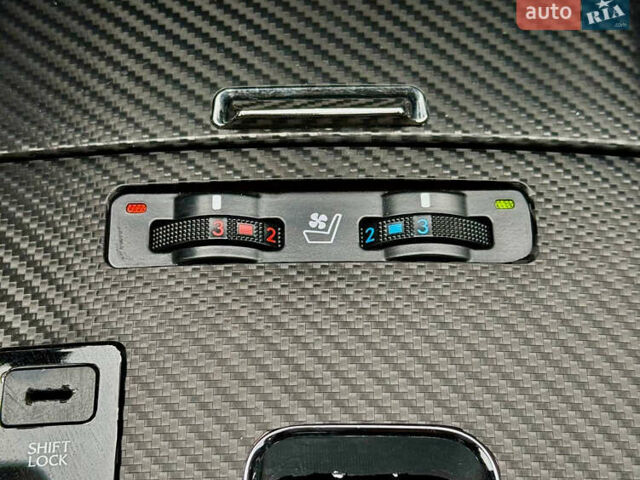 Сірий Лексус ІС, об'ємом двигуна 2.5 л та пробігом 283 тис. км за 8300 $, фото 27 на Automoto.ua
