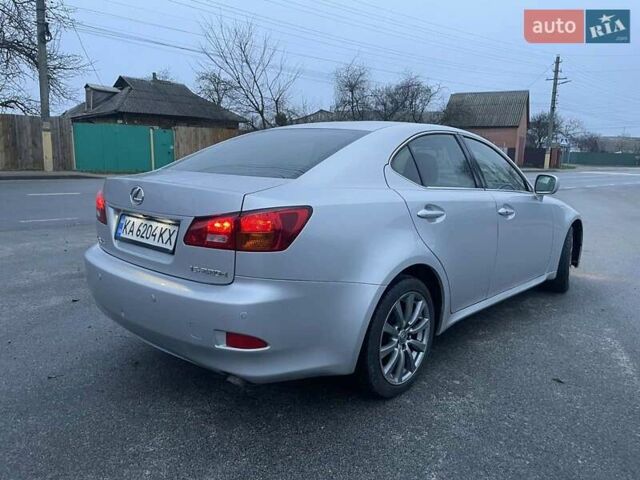 Серый Лексус ИС, объемом двигателя 2.23 л и пробегом 250 тыс. км за 7300 $, фото 3 на Automoto.ua