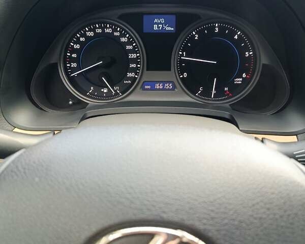 Сірий Лексус ІС, об'ємом двигуна 2.23 л та пробігом 166 тис. км за 8150 $, фото 14 на Automoto.ua