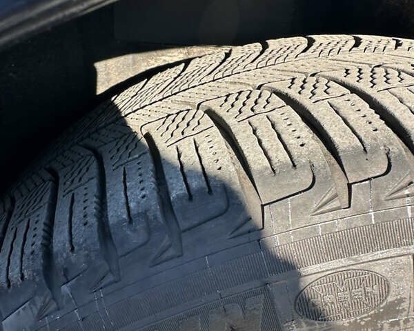 Серый Лексус ИС, объемом двигателя 2.23 л и пробегом 350 тыс. км за 6300 $, фото 11 на Automoto.ua