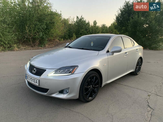 Сірий Лексус ІС, об'ємом двигуна 2.2 л та пробігом 350 тис. км за 8900 $, фото 2 на Automoto.ua
