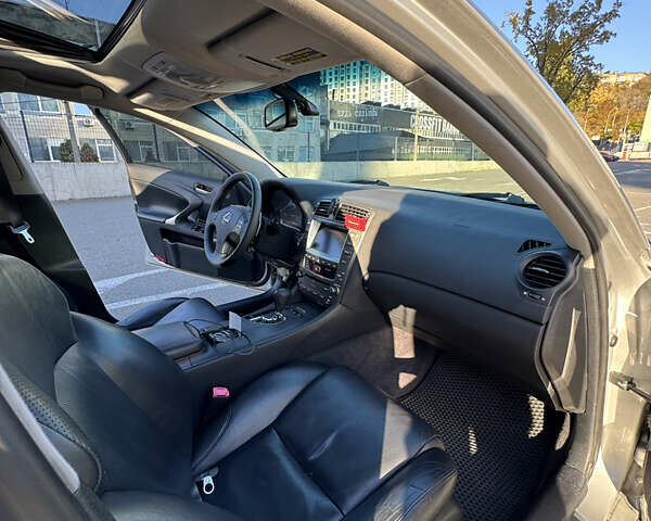 Лексус ИС 2007 в Киеве на Automoto.ua Серый Лексус ИС, объемом двигателя 2.5 л и пробегом 285 тыс. км за 9500 $, фото 19 на Automoto.ua