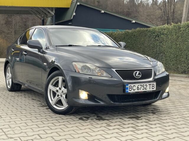 Сірий Лексус ІС, об'ємом двигуна 2.2 л та пробігом 308 тис. км за 6900 $, фото 7 на Automoto.ua