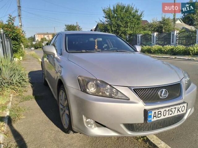 Сірий Лексус ІС, об'ємом двигуна 2.23 л та пробігом 415 тис. км за 8100 $, фото 5 на Automoto.ua