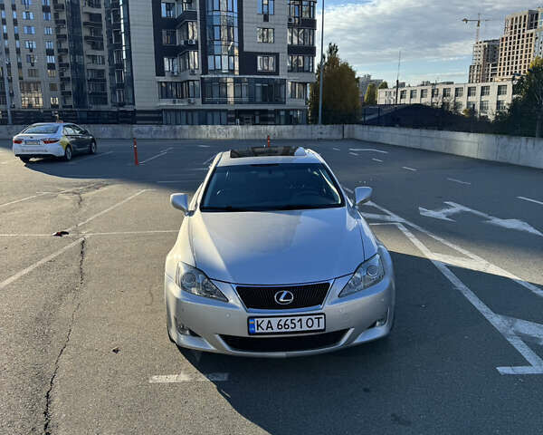 Лексус ИС 2007 в Киеве на Automoto.ua Серый Лексус ИС, объемом двигателя 2.5 л и пробегом 285 тыс. км за 9500 $, фото 3 на Automoto.ua