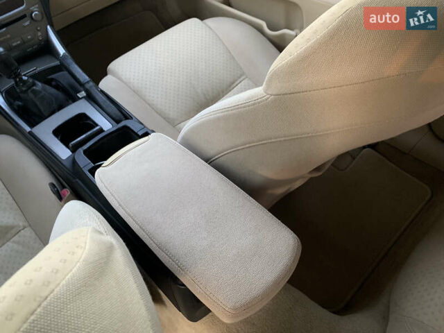 Сірий Лексус ІС, об'ємом двигуна 2.23 л та пробігом 320 тис. км за 7500 $, фото 63 на Automoto.ua