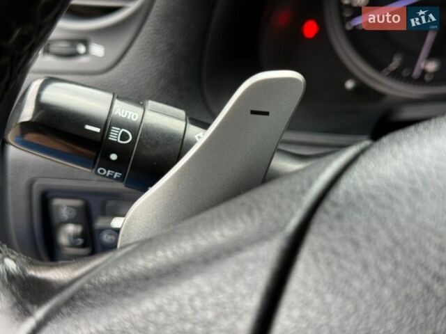 Сірий Лексус ІС, об'ємом двигуна 3 л та пробігом 259 тис. км за 8499 $, фото 43 на Automoto.ua