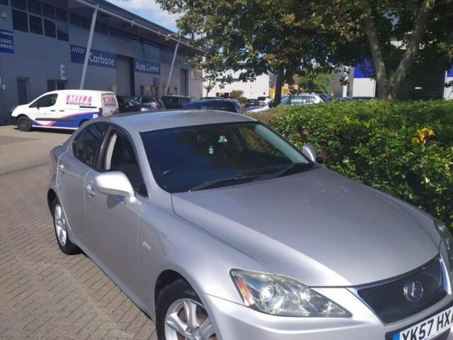 Серый Лексус ИС, объемом двигателя 2.2 л и пробегом 180 тыс. км за 3472 $, фото 1 на Automoto.ua