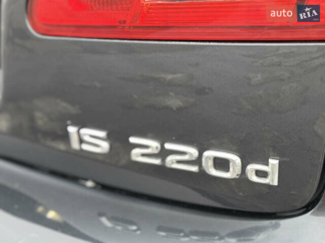 Сірий Лексус ІС, об'ємом двигуна 2.2 л та пробігом 175 тис. км за 7950 $, фото 58 на Automoto.ua