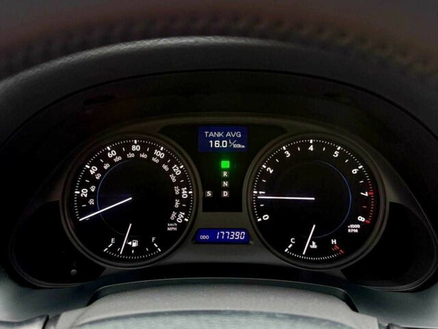 Сірий Лексус ІС, об'ємом двигуна 2.5 л та пробігом 283 тис. км за 8300 $, фото 7 на Automoto.ua