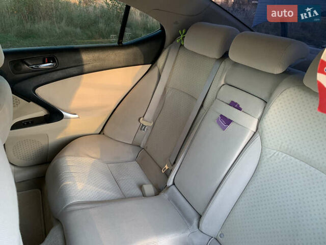Сірий Лексус ІС, об'ємом двигуна 2.23 л та пробігом 320 тис. км за 7500 $, фото 46 на Automoto.ua