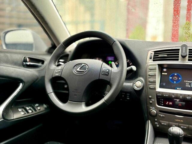 Сірий Лексус ІС, об'ємом двигуна 2.5 л та пробігом 283 тис. км за 8300 $, фото 8 на Automoto.ua