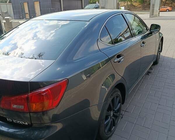 Сірий Лексус ІС, об'ємом двигуна 2.23 л та пробігом 166 тис. км за 8150 $, фото 8 на Automoto.ua