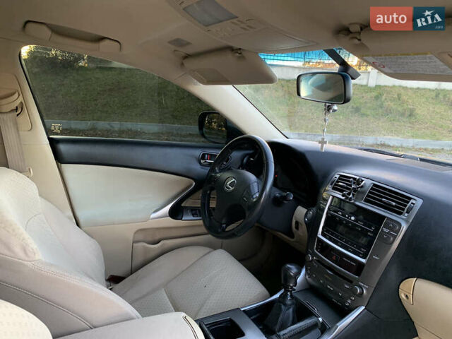 Сірий Лексус ІС, об'ємом двигуна 2.23 л та пробігом 320 тис. км за 7500 $, фото 38 на Automoto.ua