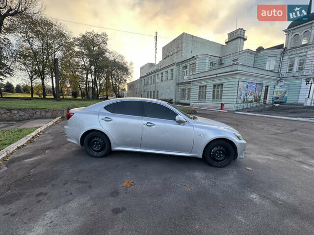 Серый Лексус ИС, объемом двигателя 2.23 л и пробегом 300 тыс. км за 4000 $, фото 3 на Automoto.ua