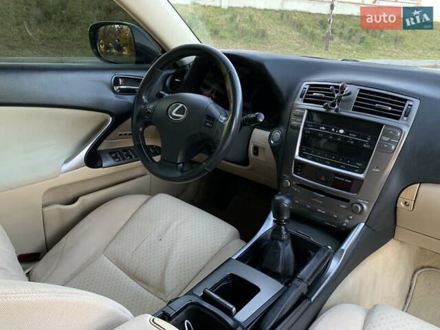 Сірий Лексус ІС, об'ємом двигуна 2.23 л та пробігом 320 тис. км за 7500 $, фото 51 на Automoto.ua
