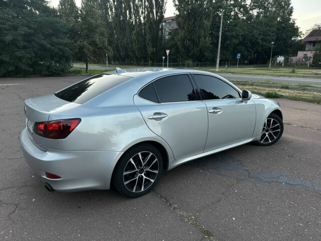 Сірий Лексус ІС, об'ємом двигуна 2.5 л та пробігом 190 тис. км за 8500 $, фото 4 на Automoto.ua