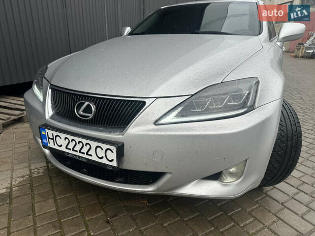 Сірий Лексус ІС, об'ємом двигуна 2.23 л та пробігом 35 тис. км за 6999 $, фото 30 на Automoto.ua