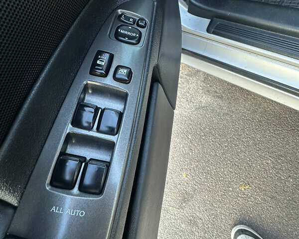 Серый Лексус ИС, объемом двигателя 2.23 л и пробегом 300 тыс. км за 4000 $, фото 16 на Automoto.ua