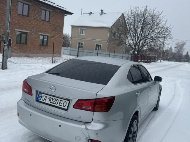 Сірий Лексус ІС, об'ємом двигуна 2.2 л та пробігом 370 тис. км за 7100 $, фото 5 на Automoto.ua