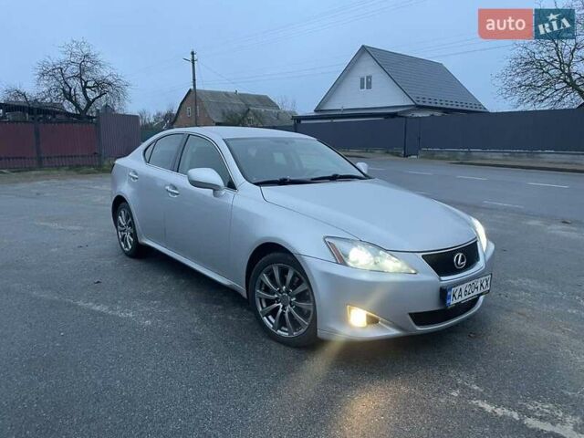 Серый Лексус ИС, объемом двигателя 2.23 л и пробегом 250 тыс. км за 7300 $, фото 1 на Automoto.ua