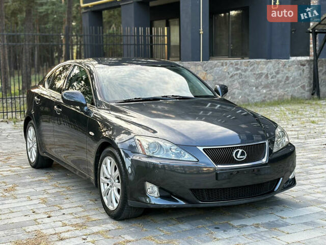 Лексус ИС 2007 в Ахтырке на Automoto.ua Серый Лексус ИС, объемом двигателя 2.23 л и пробегом 227 тыс. км за 8750 $, фото 5 на Automoto.ua