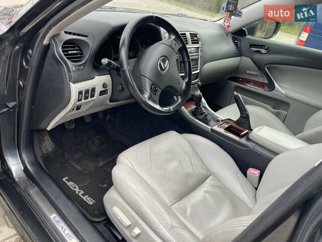 Серый Лексус ИС, объемом двигателя 2.23 л и пробегом 307 тыс. км за 7000 $, фото 57 на Automoto.ua