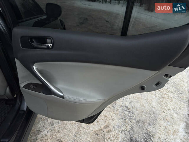 Серый Лексус ИС, объемом двигателя 2.23 л и пробегом 276 тыс. км за 7800 $, фото 25 на Automoto.ua