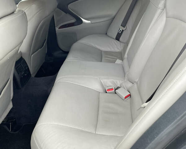 Серый Лексус ИС, объемом двигателя 2.23 л и пробегом 307 тыс. км за 7000 $, фото 54 на Automoto.ua