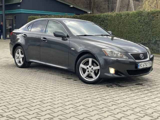 Сірий Лексус ІС, об'ємом двигуна 2.2 л та пробігом 308 тис. км за 6900 $, фото 6 на Automoto.ua