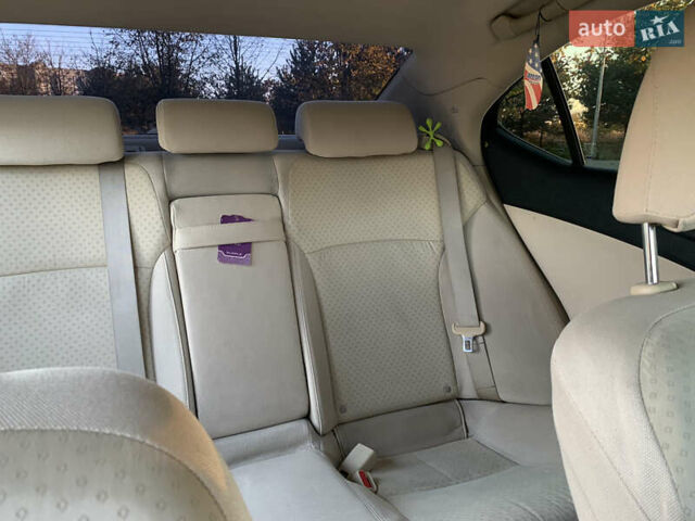 Сірий Лексус ІС, об'ємом двигуна 2.23 л та пробігом 320 тис. км за 7500 $, фото 29 на Automoto.ua