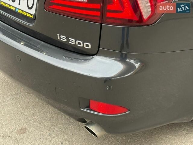 Сірий Лексус ІС, об'ємом двигуна 3 л та пробігом 259 тис. км за 8499 $, фото 27 на Automoto.ua