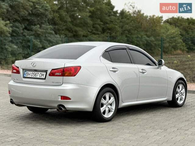 Серый Лексус ИС, объемом двигателя 2.5 л и пробегом 200 тыс. км за 8000 $, фото 8 на Automoto.ua