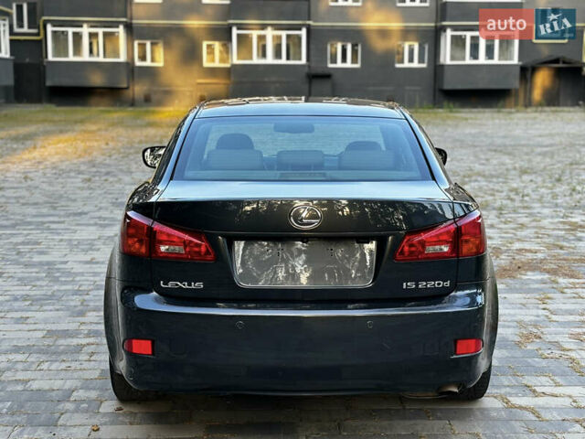 Серый Лексус ИС, объемом двигателя 2.23 л и пробегом 228 тыс. км за 8599 $, фото 4 на Automoto.ua