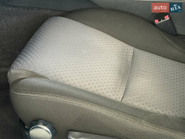 Серый Лексус ИС, объемом двигателя 2.5 л и пробегом 200 тыс. км за 8000 $, фото 28 на Automoto.ua