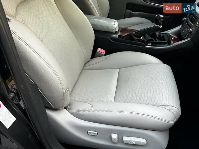 Серый Лексус ИС, объемом двигателя 2.23 л и пробегом 228 тыс. км за 8599 $, фото 19 на Automoto.ua