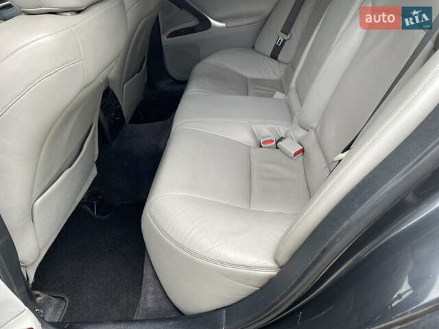 Серый Лексус ИС, объемом двигателя 2.23 л и пробегом 307 тыс. км за 7000 $, фото 55 на Automoto.ua