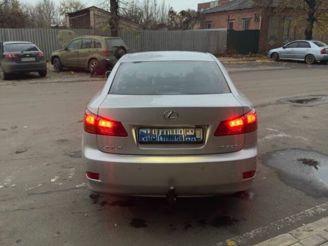 Серый Лексус ИС, объемом двигателя 2.2 л и пробегом 350 тыс. км за 4900 $, фото 5 на Automoto.ua