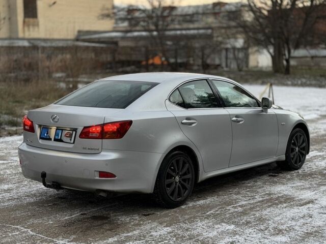 Сірий Лексус ІС, об'ємом двигуна 2.2 л та пробігом 350 тис. км за 4800 $, фото 5 на Automoto.ua