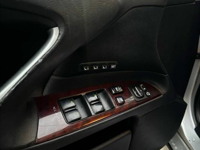 Серый Лексус ИС, объемом двигателя 2.2 л и пробегом 350 тыс. км за 4900 $, фото 8 на Automoto.ua