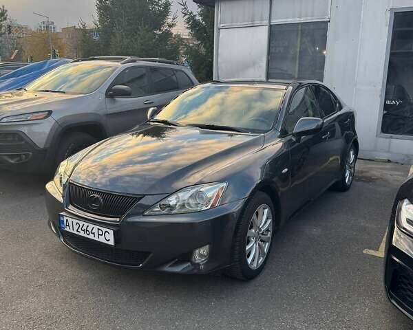 Серый Лексус ИС, объемом двигателя 2.23 л и пробегом 347 тыс. км за 7200 $, фото 4 на Automoto.ua