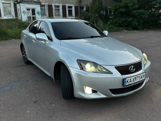 Сірий Лексус ІС, об'ємом двигуна 2.5 л та пробігом 190 тис. км за 8500 $, фото 5 на Automoto.ua