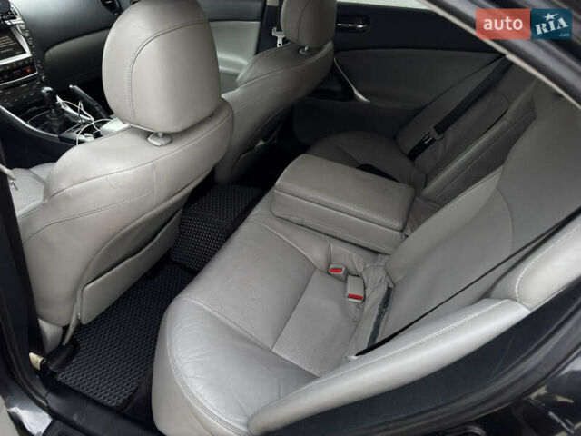 Серый Лексус ИС, объемом двигателя 2.23 л и пробегом 276 тыс. км за 7800 $, фото 23 на Automoto.ua