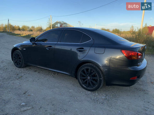 Сірий Лексус ІС, об'ємом двигуна 2.23 л та пробігом 320 тис. км за 7500 $, фото 7 на Automoto.ua